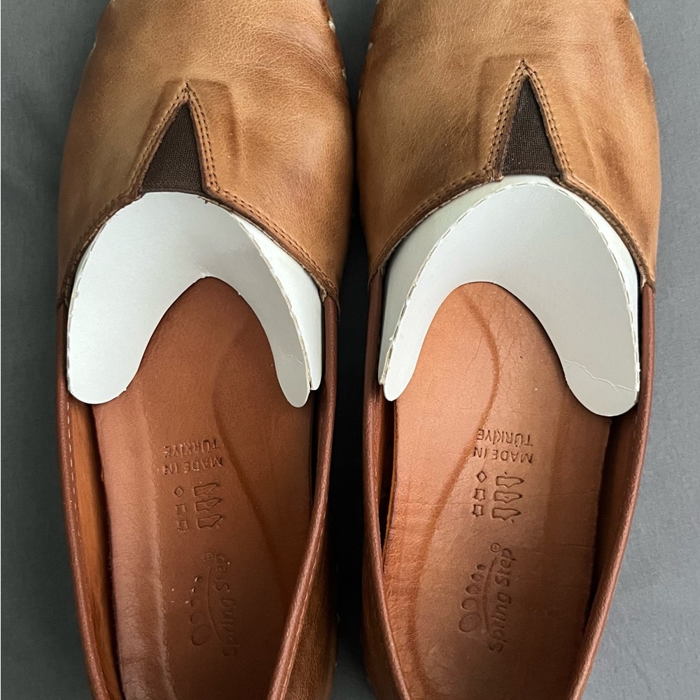 Womens’s Spring Step Kathaleen Flats in Brown
